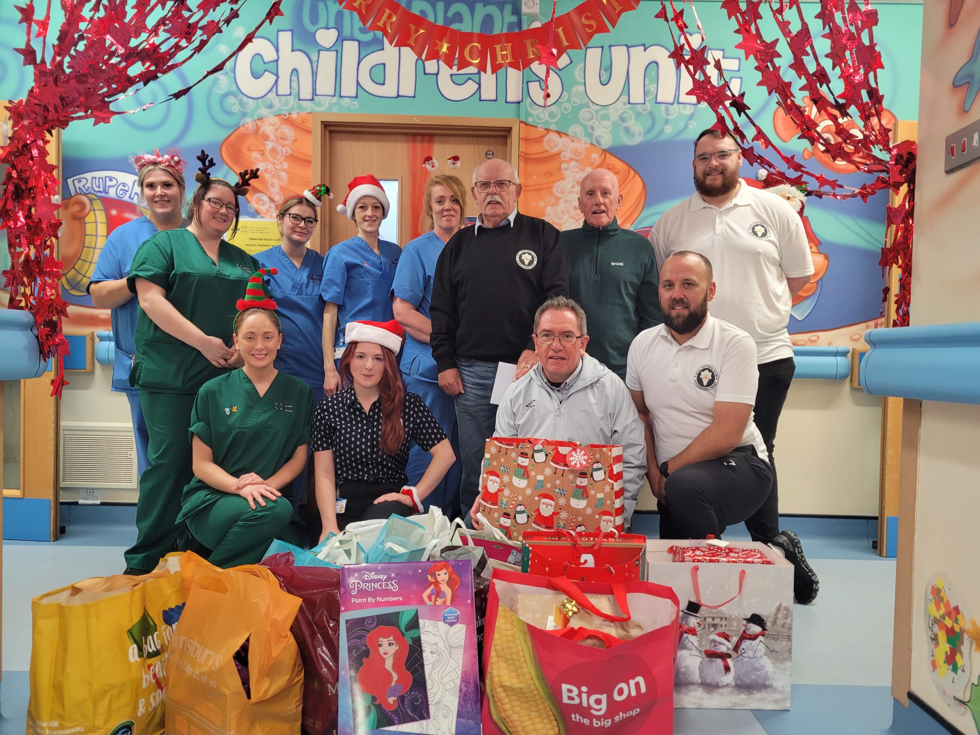 Christmas Childrens Ward Visit